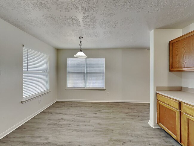 Building Photo - 931 Redcrest Springs Ct