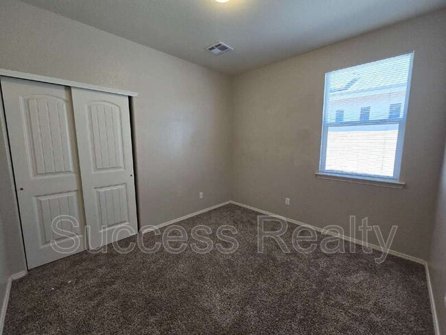 Foto del edificio - 10624 Hidden Chapel Pl