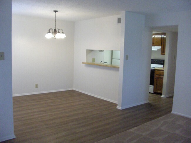 Foto del edificio - 4257 Family Tree