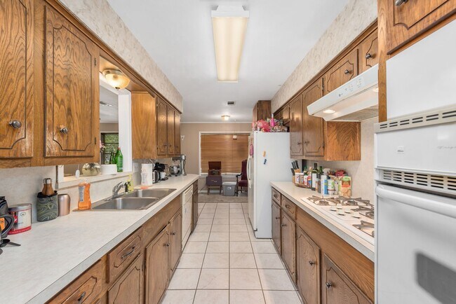 Foto del edificio - August 2026 Pre-Lease! Beautiful 3 Bed, 2 Bath House with Covered Patio!