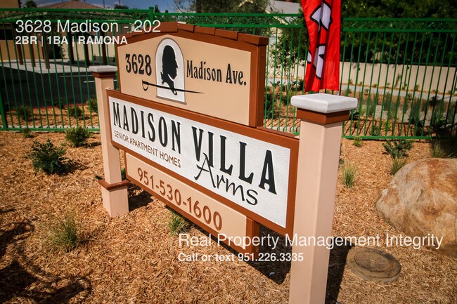 Foto del edificio - 3628 Madison St