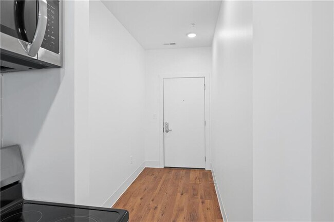Foto del edificio - 456 Flat Shoals Ave SE