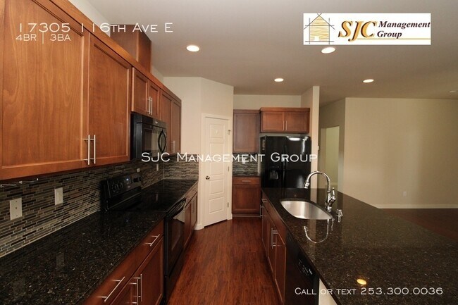 Building Photo - Well maintained 4 bedroom home for rent in...