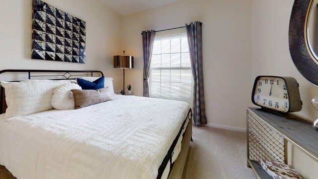 Interior Photo - Windsor West Apartments