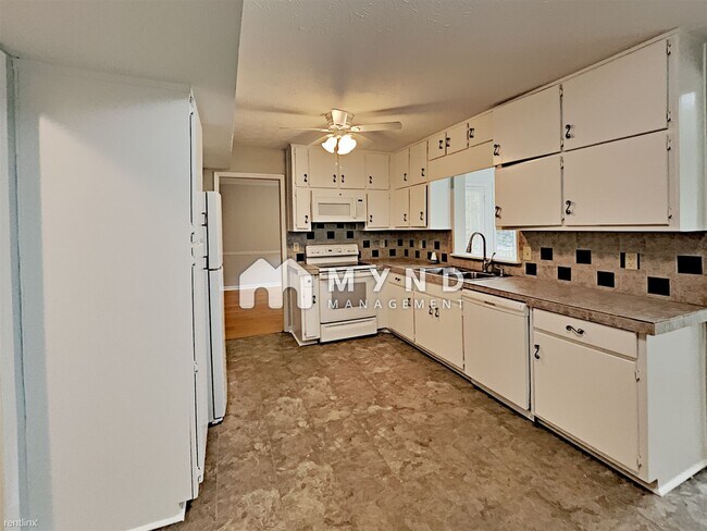 Foto del edificio - 4 br, 2.5 bath House - 145 Bryson Ln