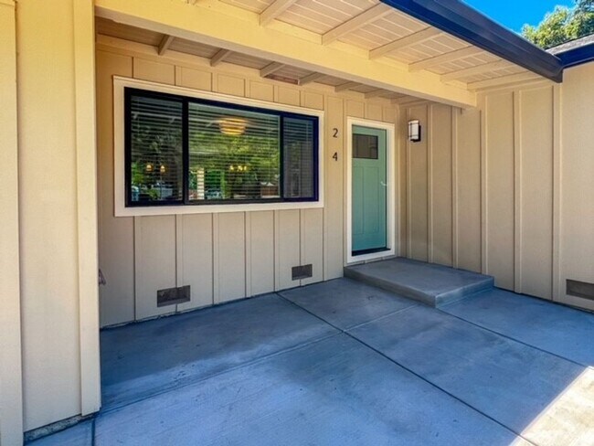 Building Photo - Beautifully Remodeled Three Bedroom Home
