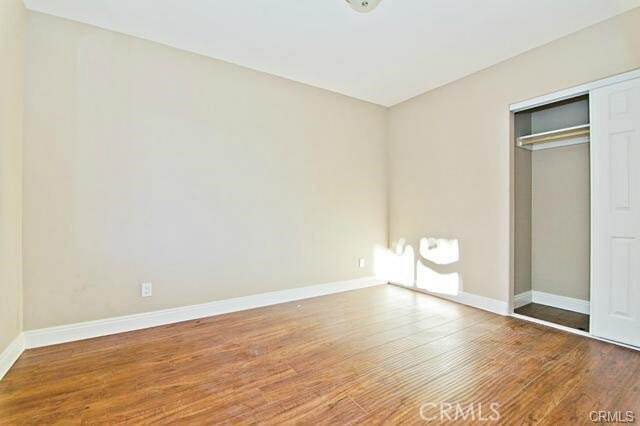 Building Photo - 620 1/2 W 59th Place Unit