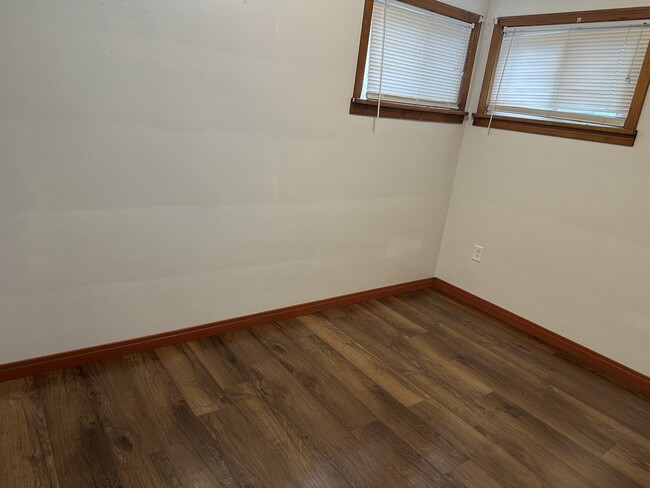 Building Photo - 2531 W 32nd St