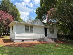 Building Photo - 3152 S Stratford Rd