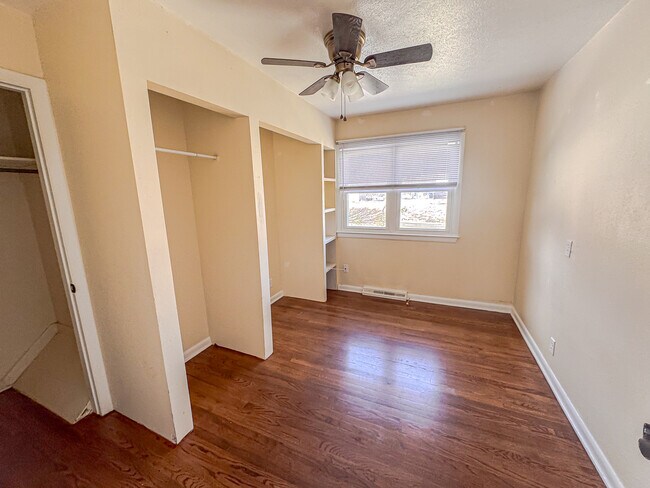 Foto del edificio - 702 Melton St