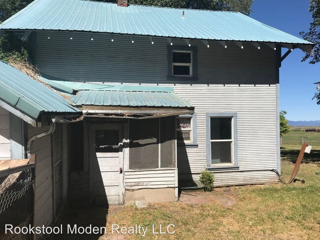 Building Photo - 4 br, 1 bath House - 13845 Algoma Rd