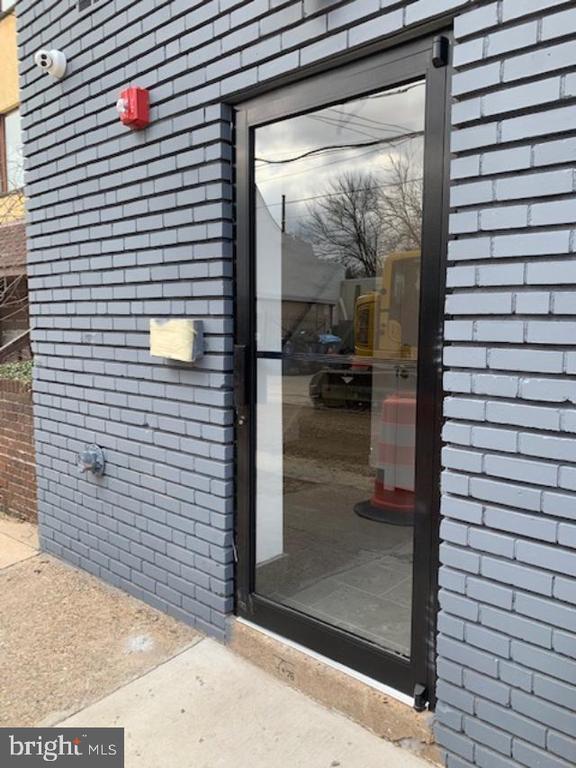Building Photo - 6162 Ridge Ave