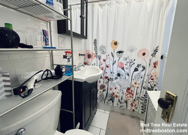 Building Photo - 2003 Commonwealth Ave