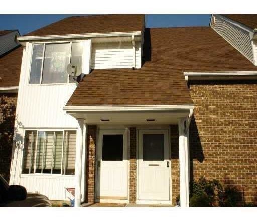Foto principal - 10 Nicholas Ct