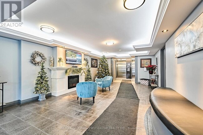 Photo du bâtiment - 1625 Pickering Pkwy