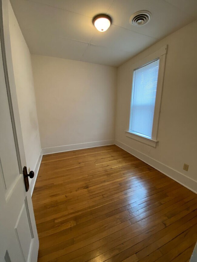 Foto del edificio - Spacious One Bedroom on the Northside