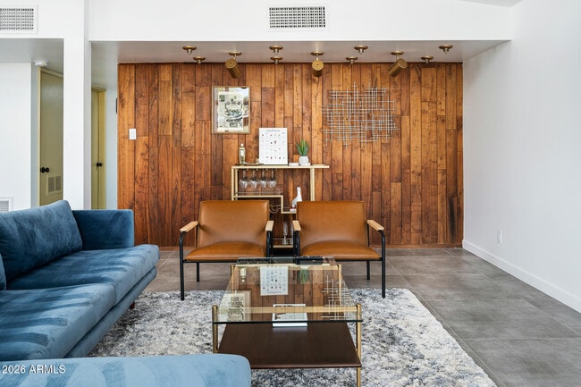 Foto del edificio - 2649 N 68th St