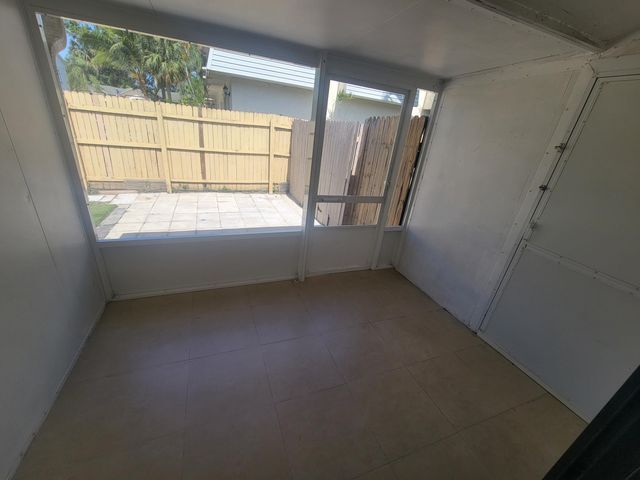 Foto del edificio - 9285 Green Meadows Way