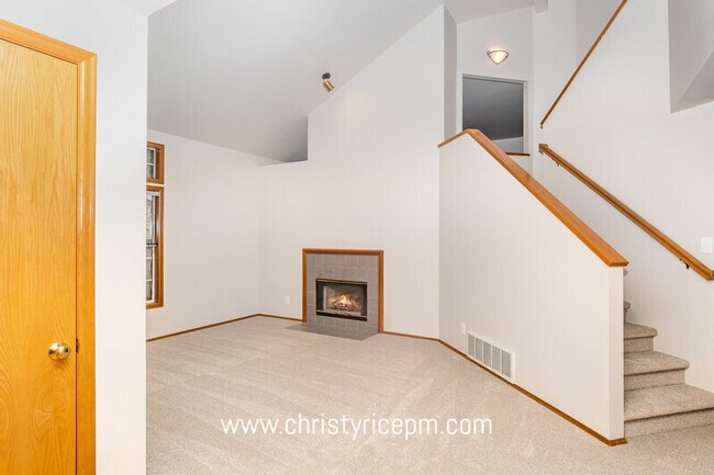 Building Photo - 25437 SE 42nd St