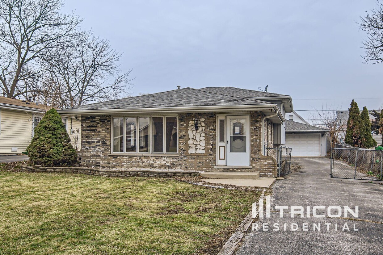 Foto principal - 8532 S 79th Ave