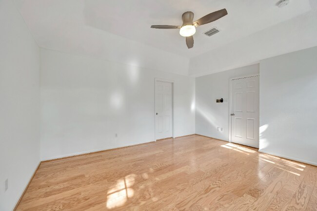 Foto del edificio - 1434 Chestnut Springs Ln