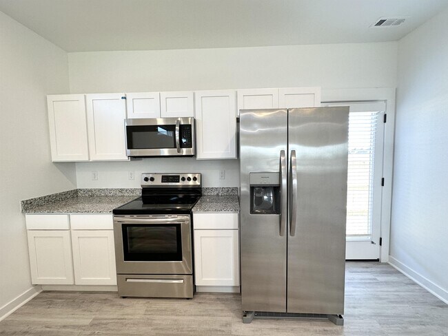 Foto del edificio - 1070 Boardwalk