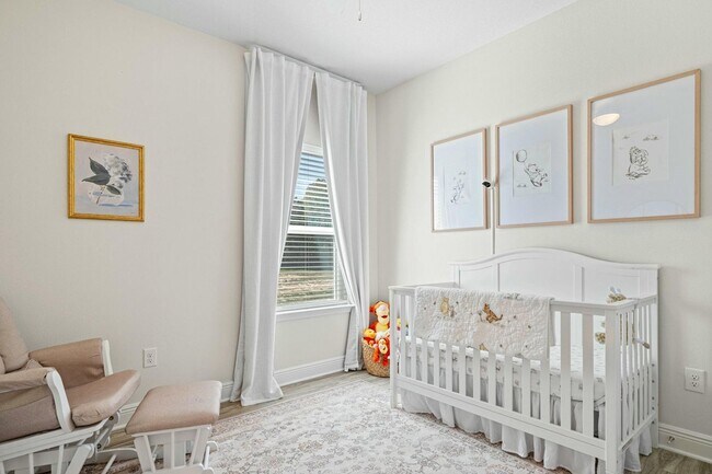 Foto del edificio - Modern Comfort Meets Scenic Serenity – 4 B...