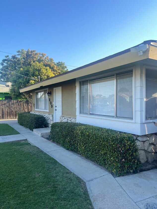 Foto principal - 809 Baldwin Rd