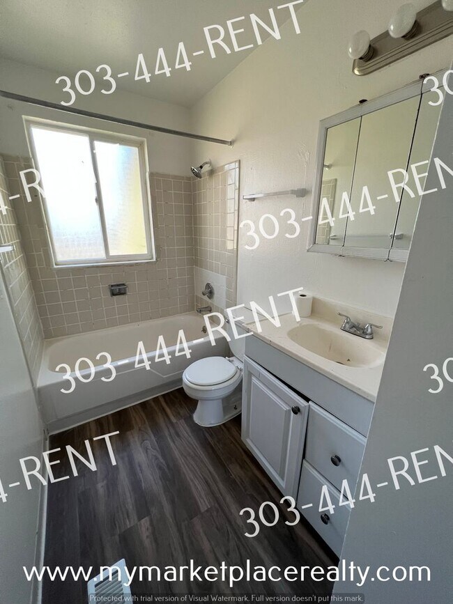 Foto del edificio - 4 Bedroom 2 Bathroom Single Family Home in...