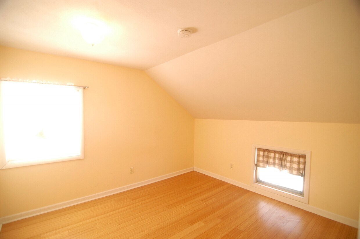 7099 Lakeshore Rd, Cicero, NY 13039 House Rental in Cicero, NY