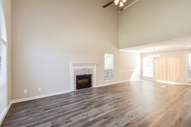 Building Photo - 12242 Cypress Way