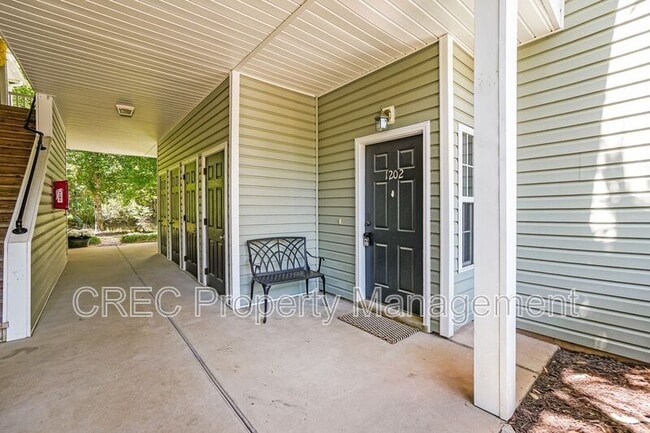 Building Photo - 1202 Grove Park Dr