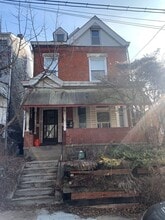 Building Photo - 816 N Sheridan Ave