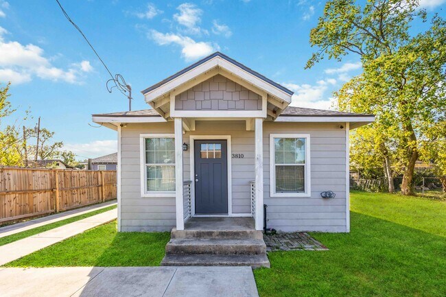 Photo - 3810 Rawley St House