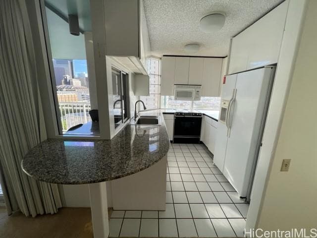 Building Photo - 1212 Nuuanu Ave