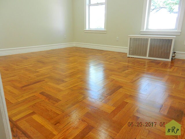 Foto del edificio - 106 E 51st St