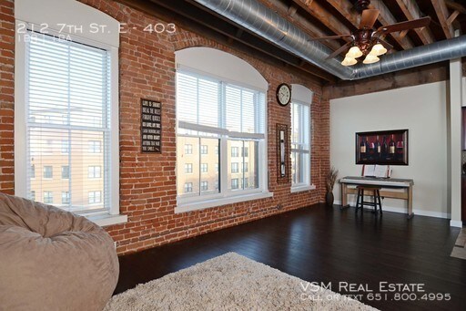 Building Photo - Amazing 1 Bedroom Loft in Lowertown!!!