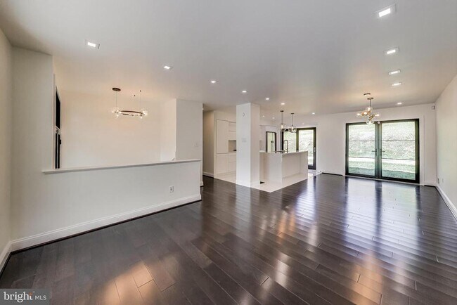 Foto del edificio - 3715 Astoria Rd