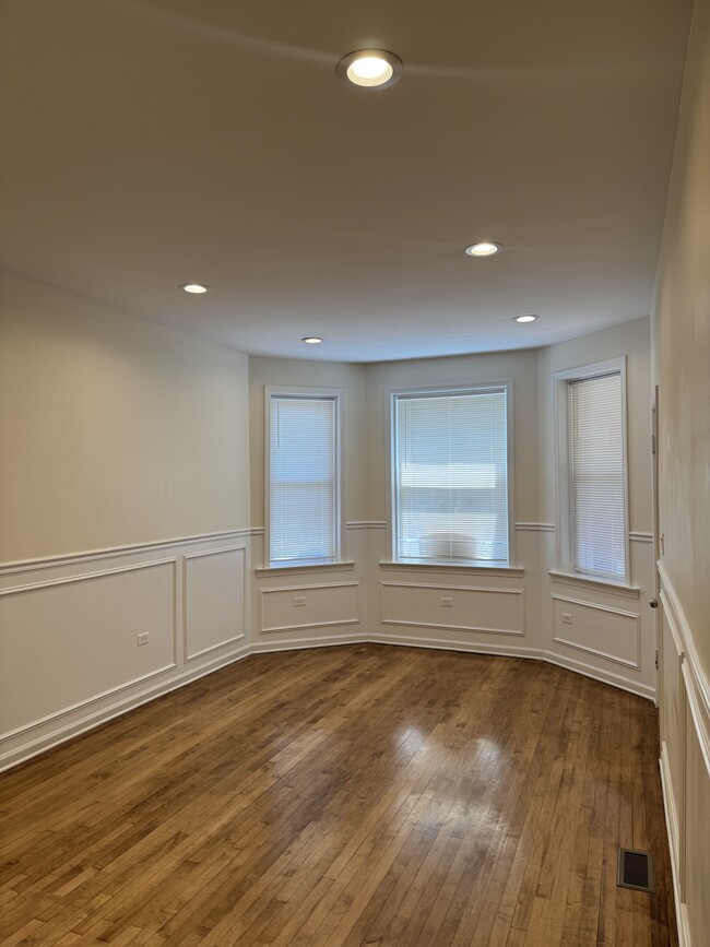 Building Photo - 5432 W 23rd St