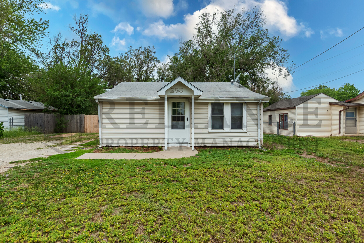 Primary Photo - 255 N Florence St