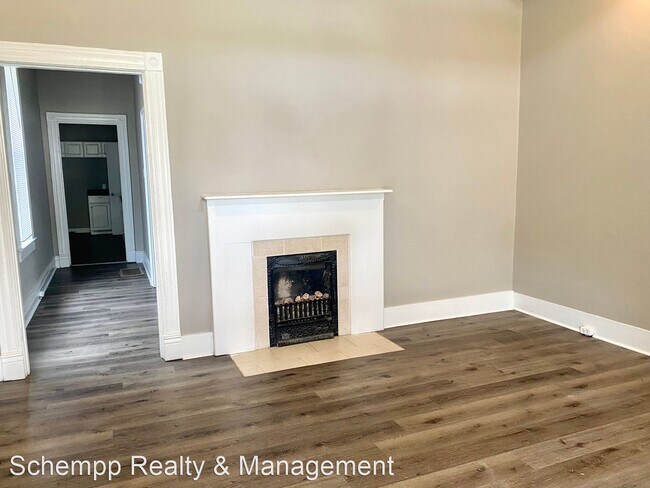 Foto del edificio - 2 br, 1.5 bath House - 2114 W. Burnett Ave