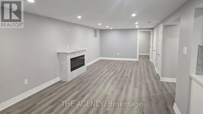 Building Photo - 74 Portico Dr