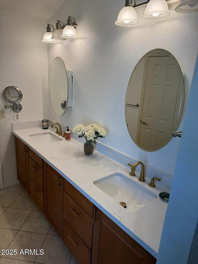 Foto del edificio - 15407 S 38th St