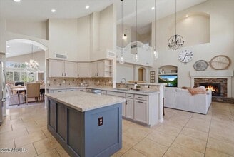 Building Photo - 3136 E Brookwood Ct