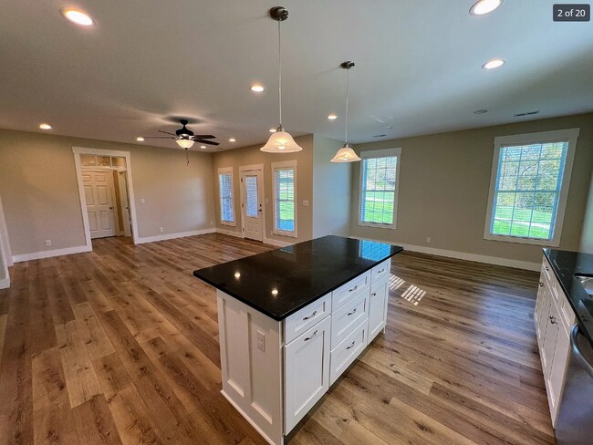 Building Photo - 40 Creekside Wy