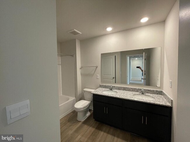 Building Photo - 182 Hamstead Dr