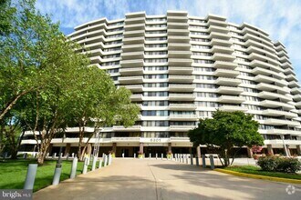 Building Photo - 6301 Stevenson Ave