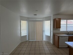 Building Photo - 2561 Rosy Sunrise St