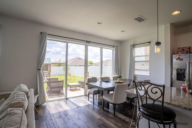 Foto del edificio - 929 Fallon Hills Dr