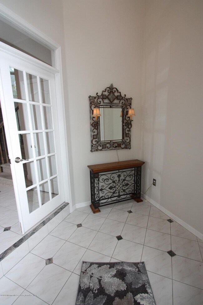 Foto del edificio - 205 Farmington Woods Ct